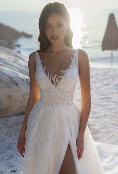 Marques de robes de mariée et de soirée exclusives chez Atelier M&F, boutique de robe de mariée aux herbiers en vendée